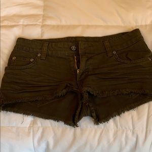 Car Mar olive green cutoff shorts, 27